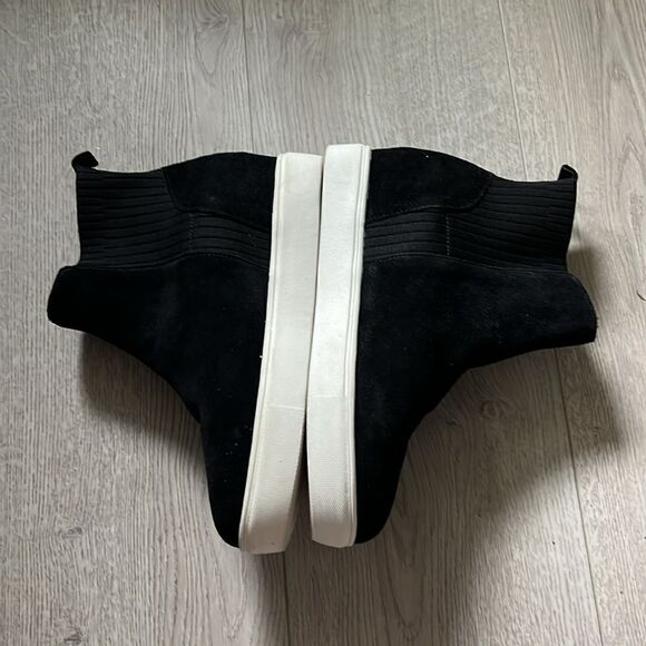 Like New Steve Madden leather suede black slip on booties 7.5 - Picture 3 of 8